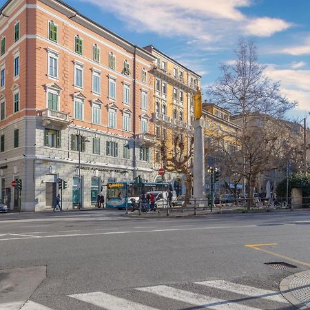 Blake, Attico Centrale Con Parcheggio A Trieste Eksteriør bilde